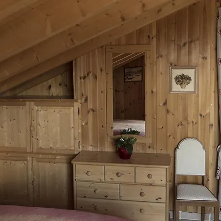 Bnb Les Choucas Guest house
